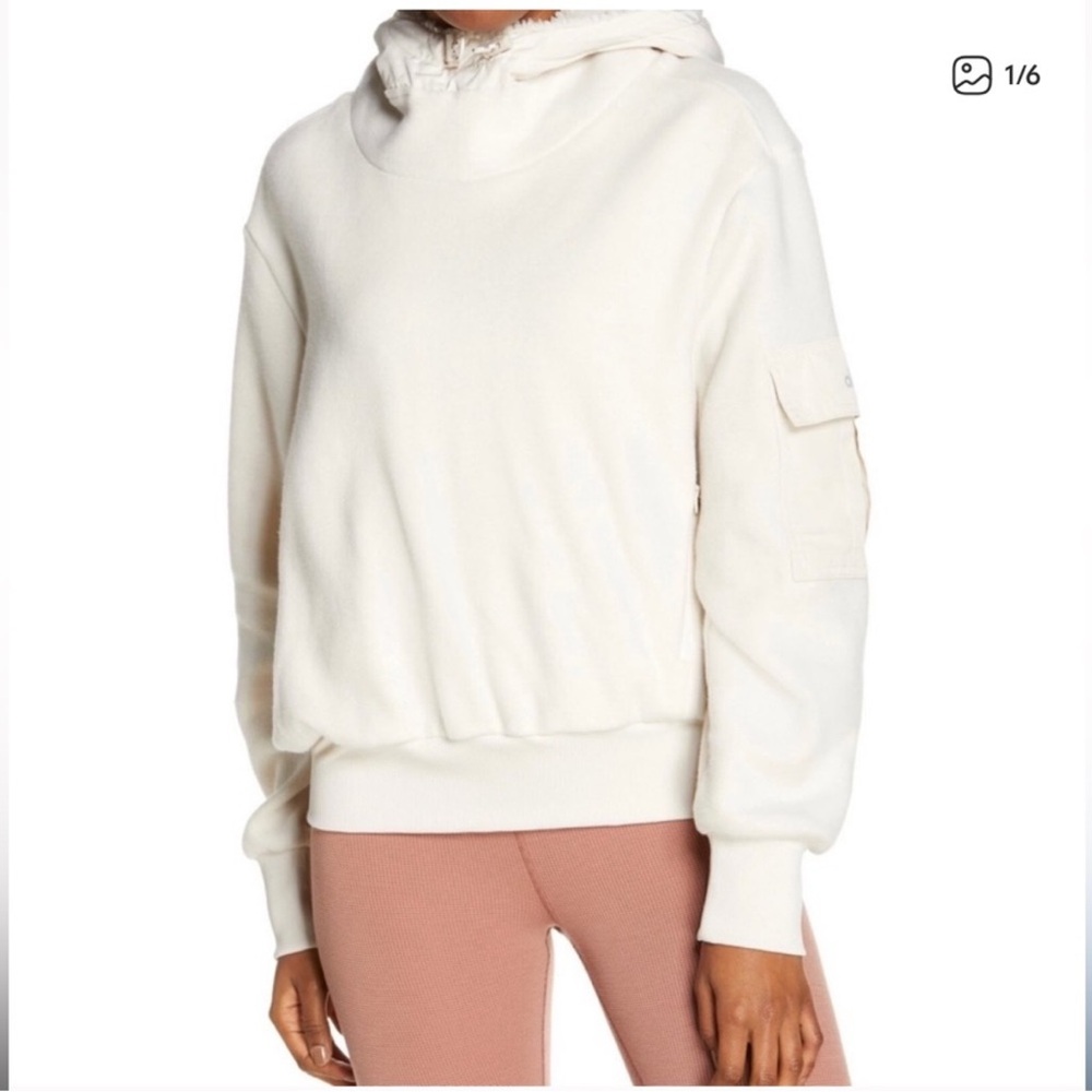 VGUC Alo Yoga Fleece Hooded Sweatshirt size S cream ~$148